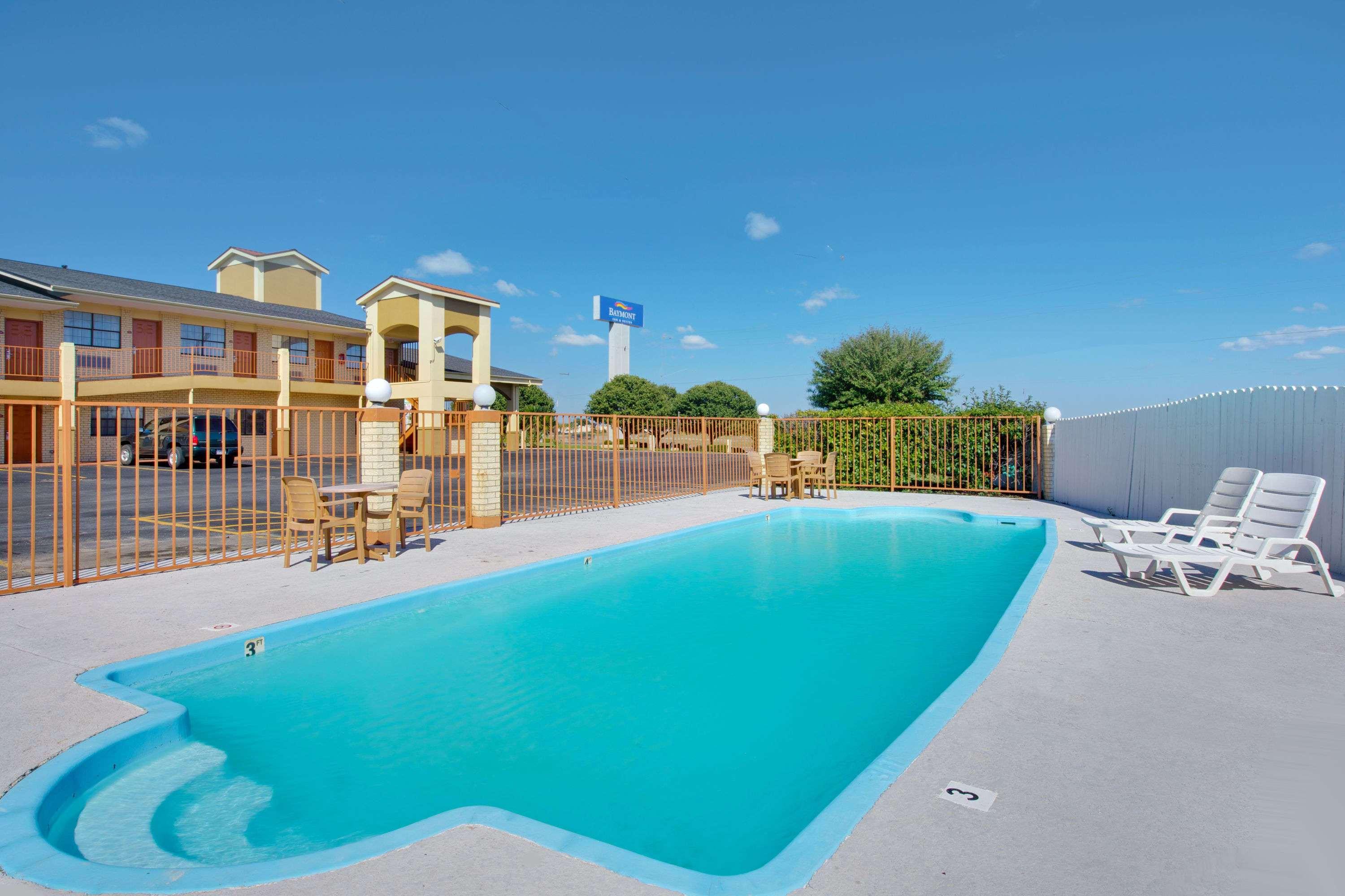 Baymont By Wyndham Terrell Hotel Ngoại thất bức ảnh